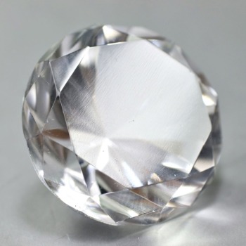 インド/マニハール産]ヒマラヤ水晶ダイヤモンドカット（直径約26.9mm