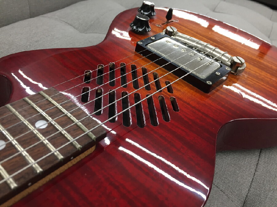 アンプ内蔵ミニギター「マリンライダー MR-X GF」 入荷しました