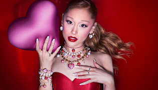 ブロッサミング ローズ Red | Swarovski