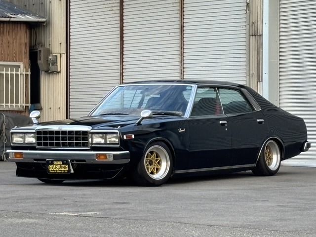 231ローレル」の中古車を探す【カーセンサー】