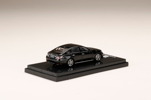 1/18 Ignition Model Toyota Crown (220) 3.5L RS Advance Black Pearl