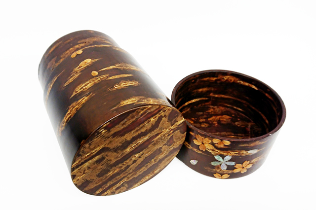 秋田の伝統工芸品,樺細工,キャニスター,茶筒,コーヒー入れ。桜皮細工
