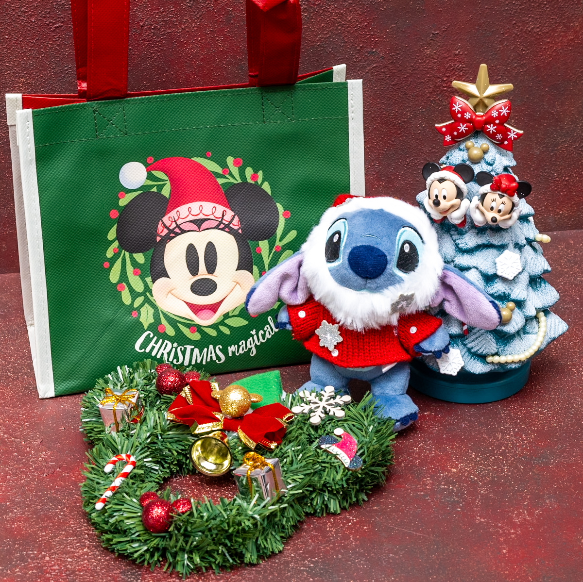クリスマスを盛り上げるアイテムがいっぱい！ディズニーストア