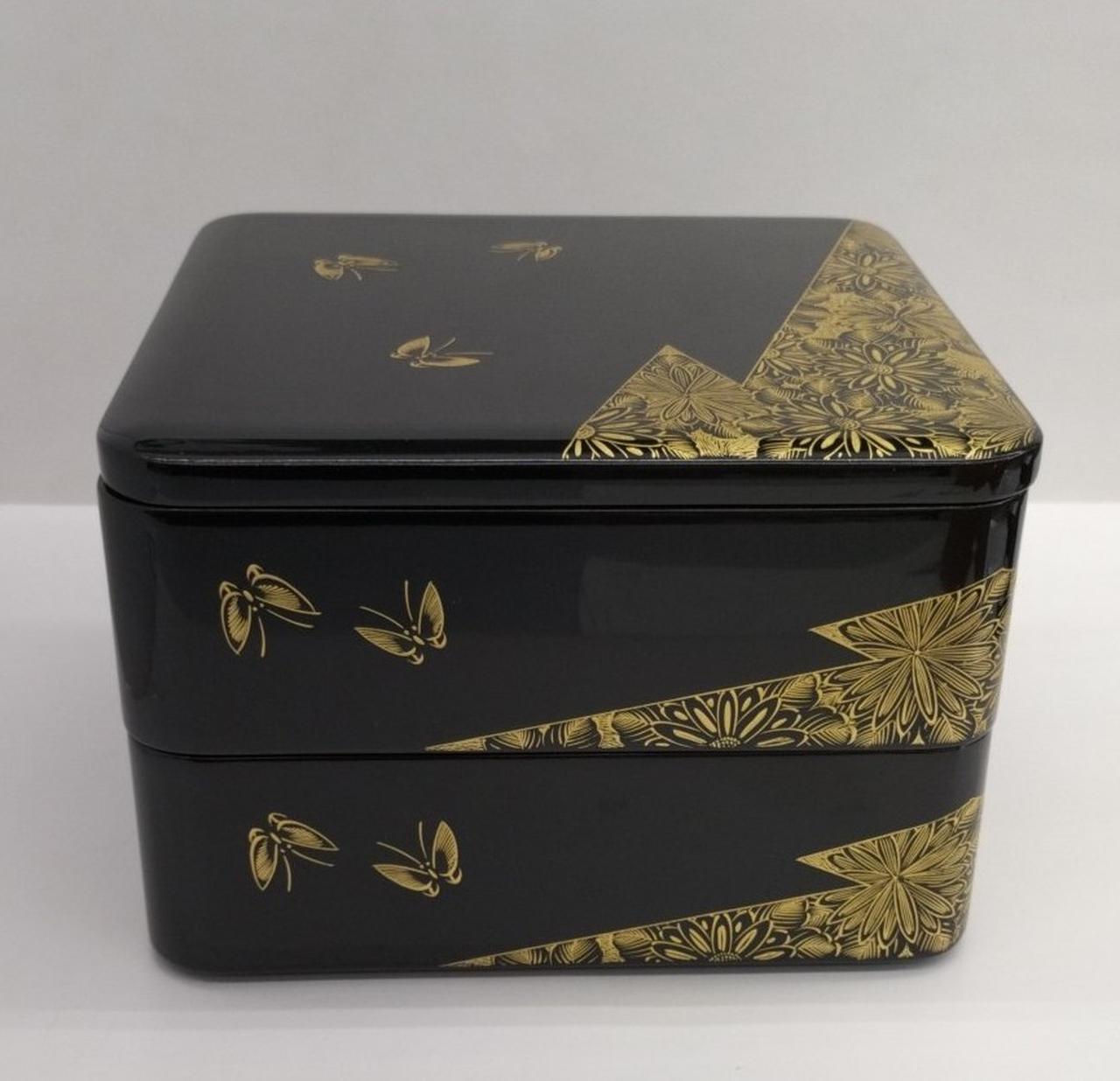 787 輪島塗り 黒漆塗り沈金重箱 金蒔絵百人一首模様 5重 高級 どこで