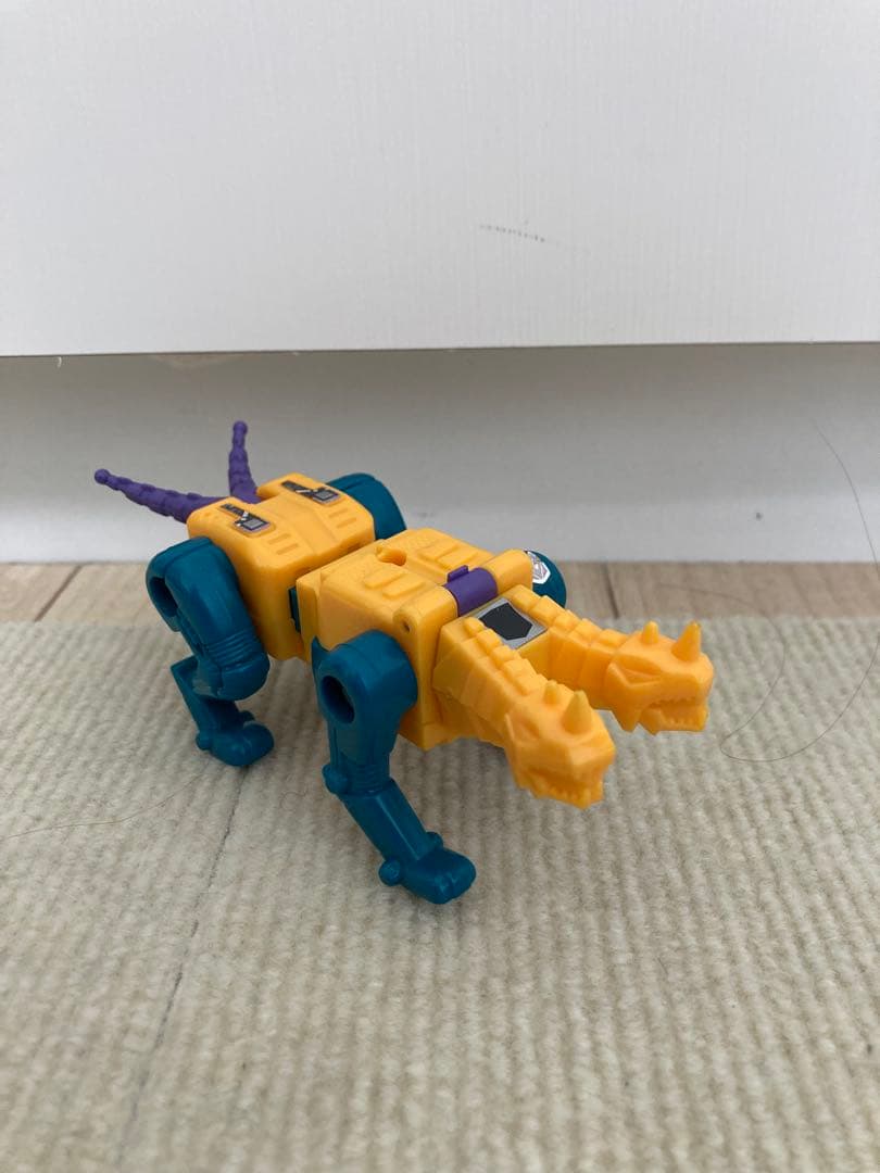 トランスフォーマー テラートロン 追撃兵 シナーツイン　レア 箱も武器もないけれど！トランスフォーマー D-81 追撃兵 シナーツイン