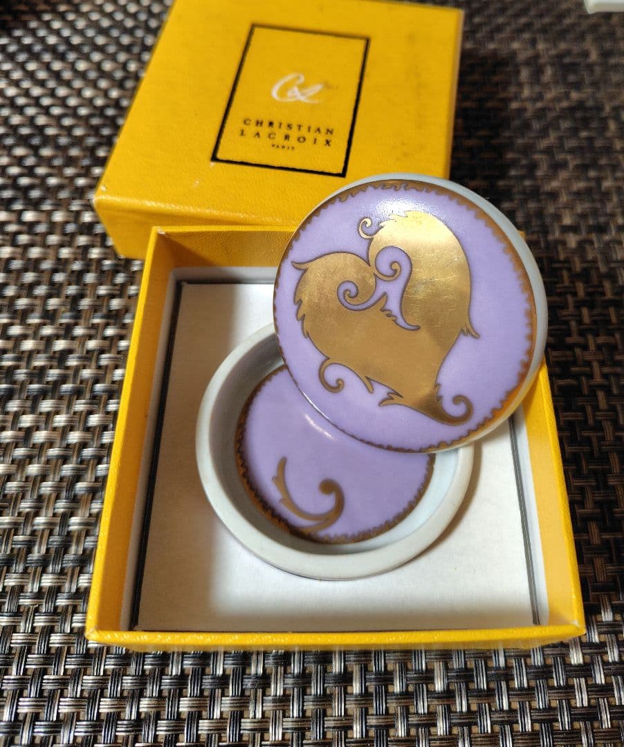 Christian Lacroix 小物入れ 紫 金 Christian Lacroix – Bujor Japan