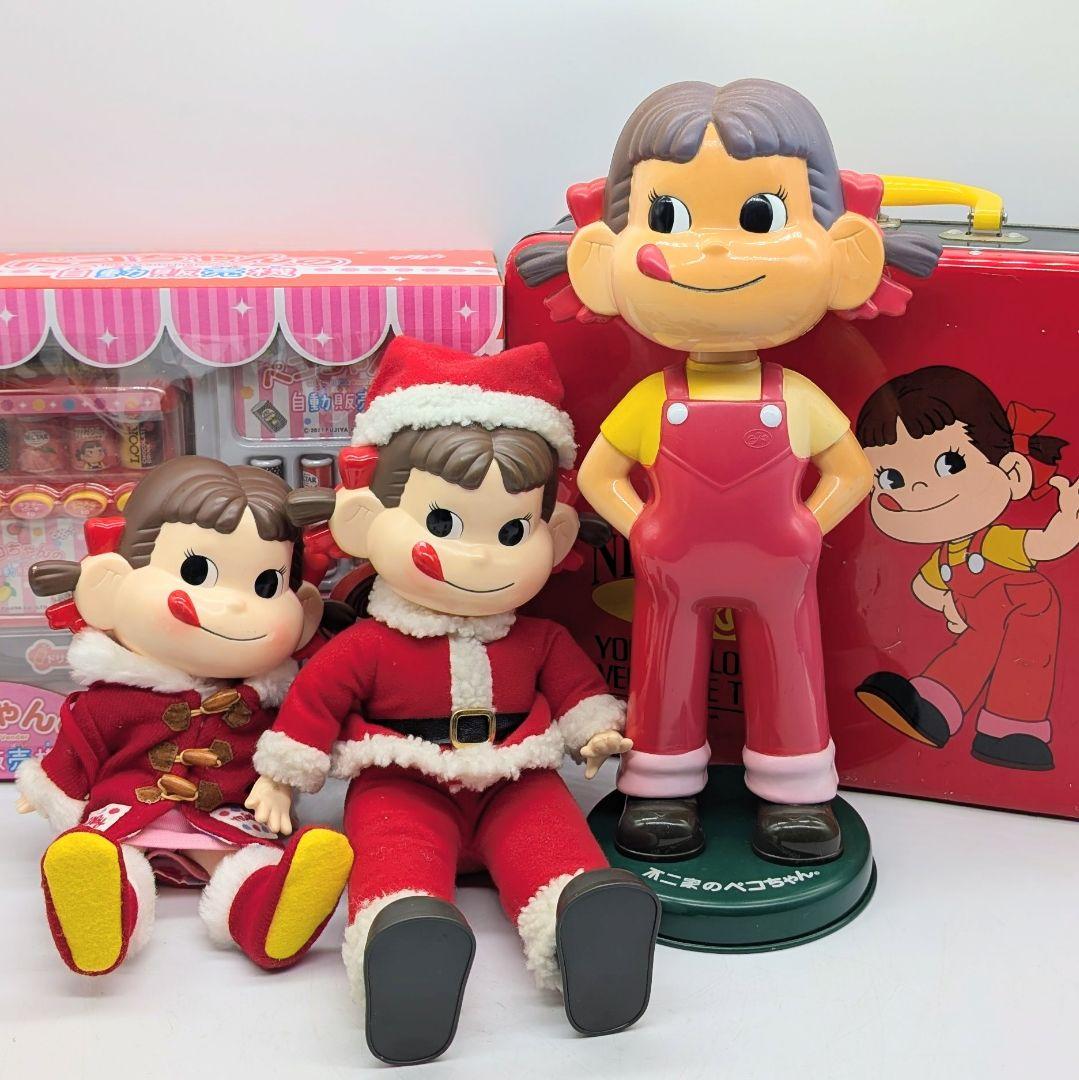 不二家 ペコちゃん人形　ペコちゃんの自動販売機　ブリキ缶ケース　5点セット 不二家 ペコちゃん＆ポコちゃん 缶ケース（ミニトランク） - 「宝の森