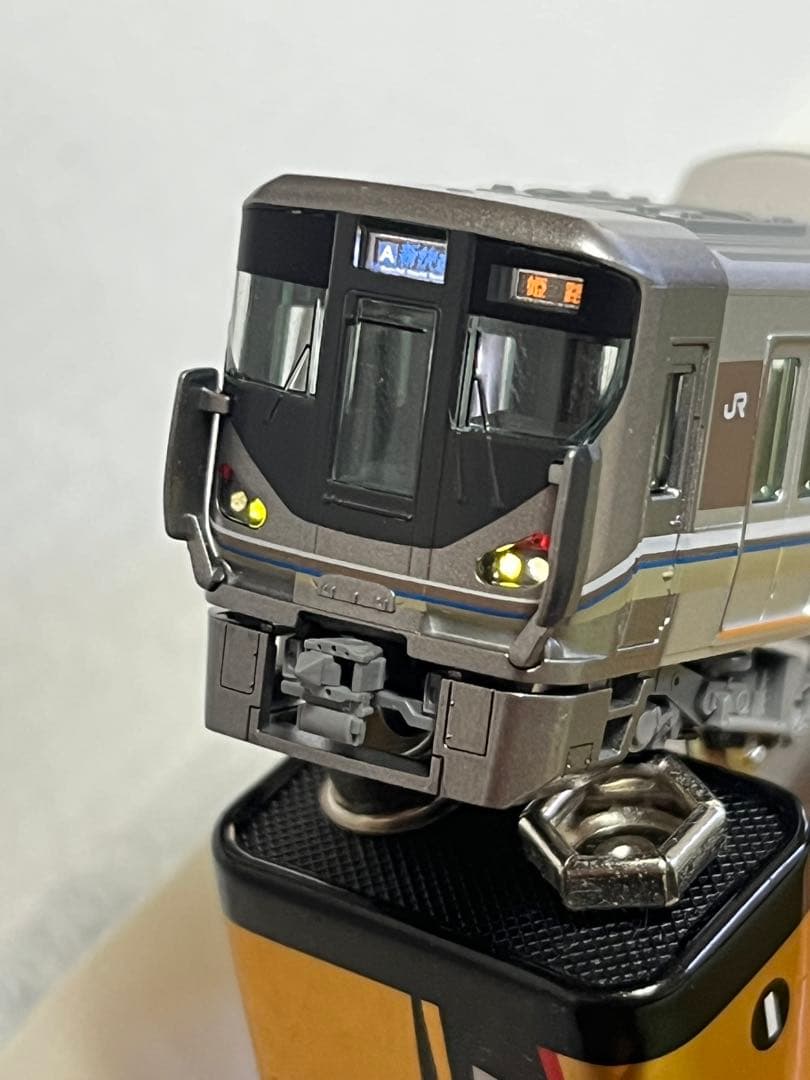 TOMIX　225系4両セット　プリズム加工 JR 225-0系近郊電車（転落防止幌付・4両編成）セット｜製品情報｜製品