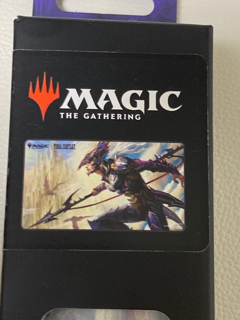 ウルトラプロ MTG FF プレイマット 苦悩の竜騎士、カイン ウルトラプロ MTG FF プレイマット 苦悩の竜騎士、カイン 105)《苦悩の