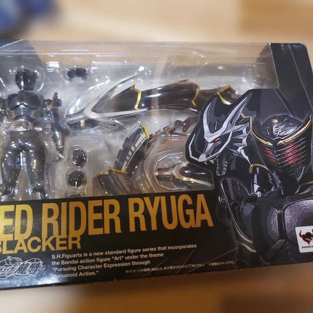 s.hフィギュアーツ 仮面ライダーリュウガ S.H.Figuarts 仮面ライダーリュウガ | 魂の玩具箱