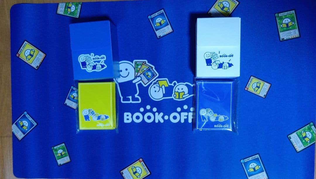ブックオフ　よむよむくん　プレイマット　スリーブ　デッキケース よむよむくん ブックオフ プレイマット デッキケース デッキシールド