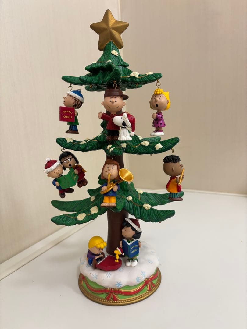Danbury mint社製　peanuts スヌーピー クリスマス　ツリー Danbury Mint The Peanuts Village Christmas Tree ~ Lights ~ Music