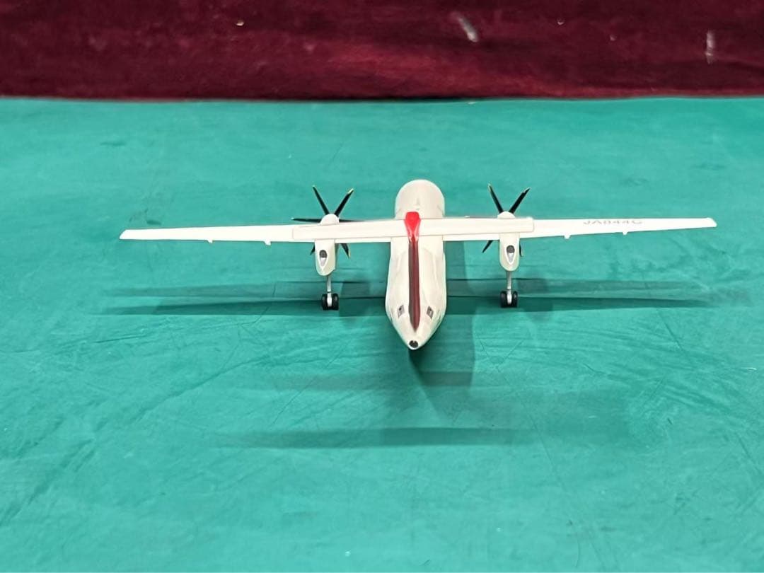JAL Q400 1:200 モデル JA844C ヘリコプター - メルカリ