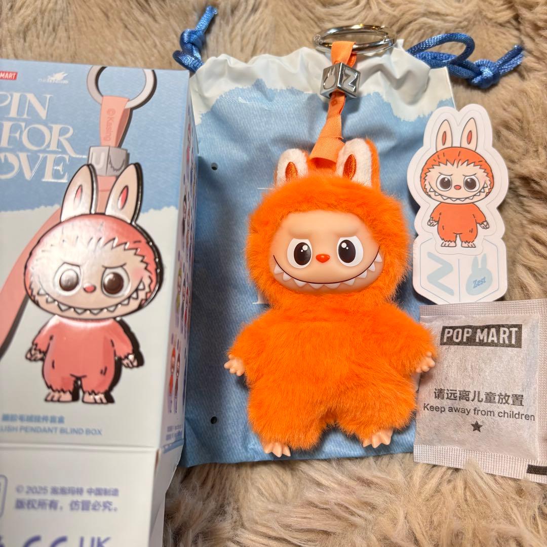 p*k様 【Z】ラブブ PIN FOR LOVE アルファベット イニシャル - メルカリ