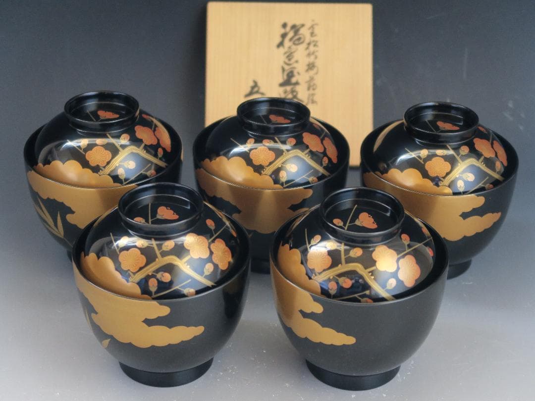 【輪島塗】雲松竹梅蒔絵 吸物椀 黒塗 五客揃 布着請負 天然木 共箱 美術漆器 輪島塗】雲松竹梅蒔絵 吸物椀 黒塗 五客揃 布着請負 天然木 共箱 美術