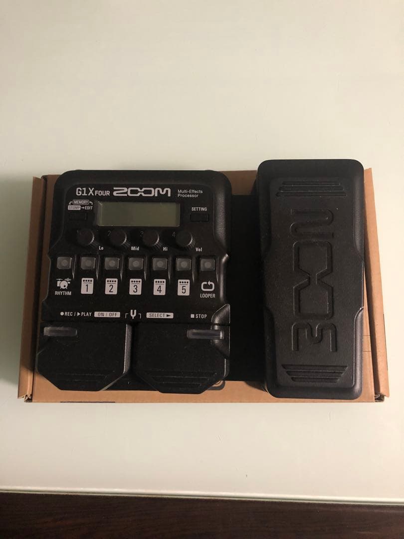 ギター ZOOM G1 FOUR/G1X FOUR ZOOM G1X FOUR / ギター用マルチエフェクター ズーム 【 久留米