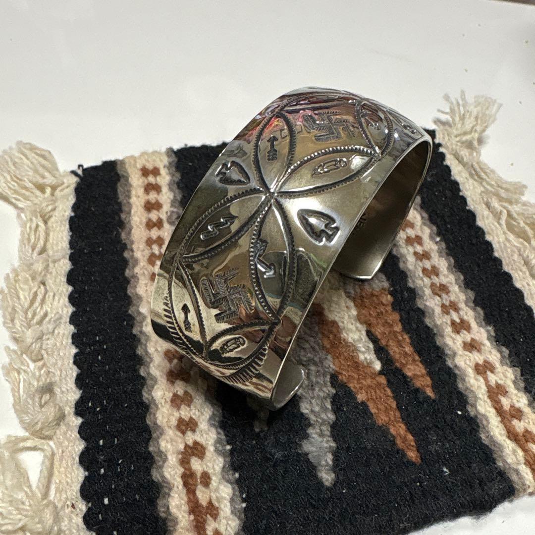 インディアンjewelry ナバホ族　スタンプサイズ 雰囲気抜群！ インディアンjewelry ナバホ族 スタンプ、サイズ 雰囲気抜群！！