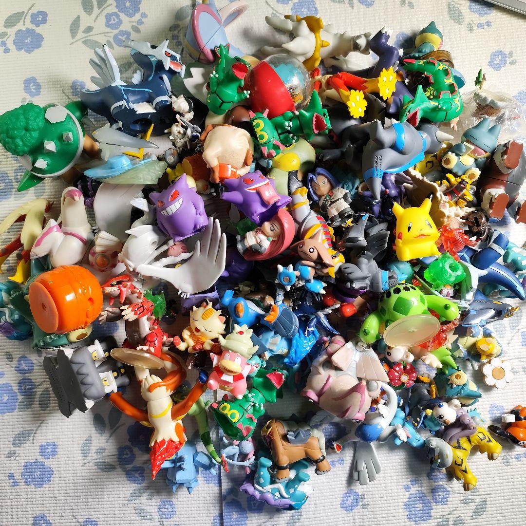 d*9様 (ジャンク) ポケモン その他 ミニフィギュア ポケモンキッズその他 ポケモンキッズ」に、ディアルガ・パルキア・アルセウスが登場