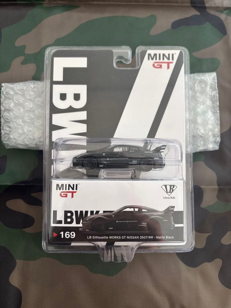 MiNiGT 169 LBシルエットワークスGT 35GT-RR マットブラック sddefault.jpg